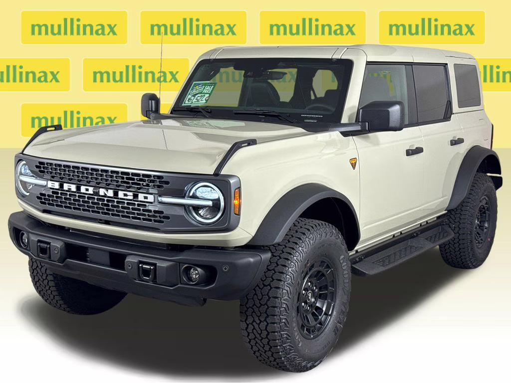 2026 Beige Ford Bronco Badlands 4X4 SUV