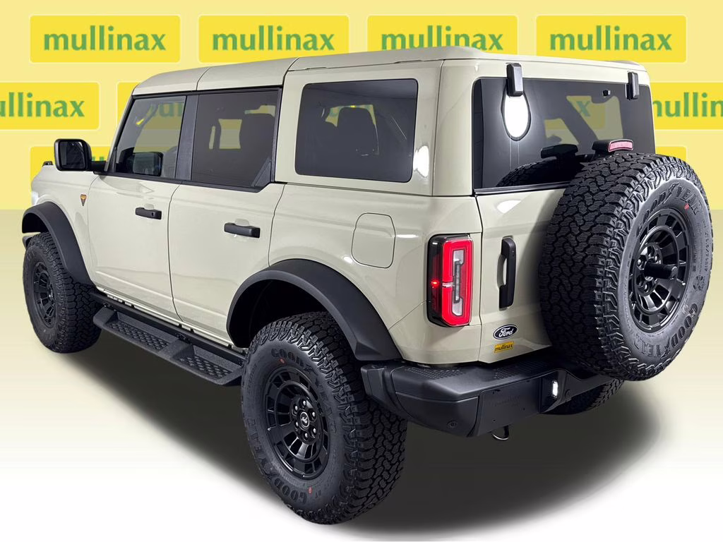 2026 Beige Ford Bronco Badlands 4X4 SUV