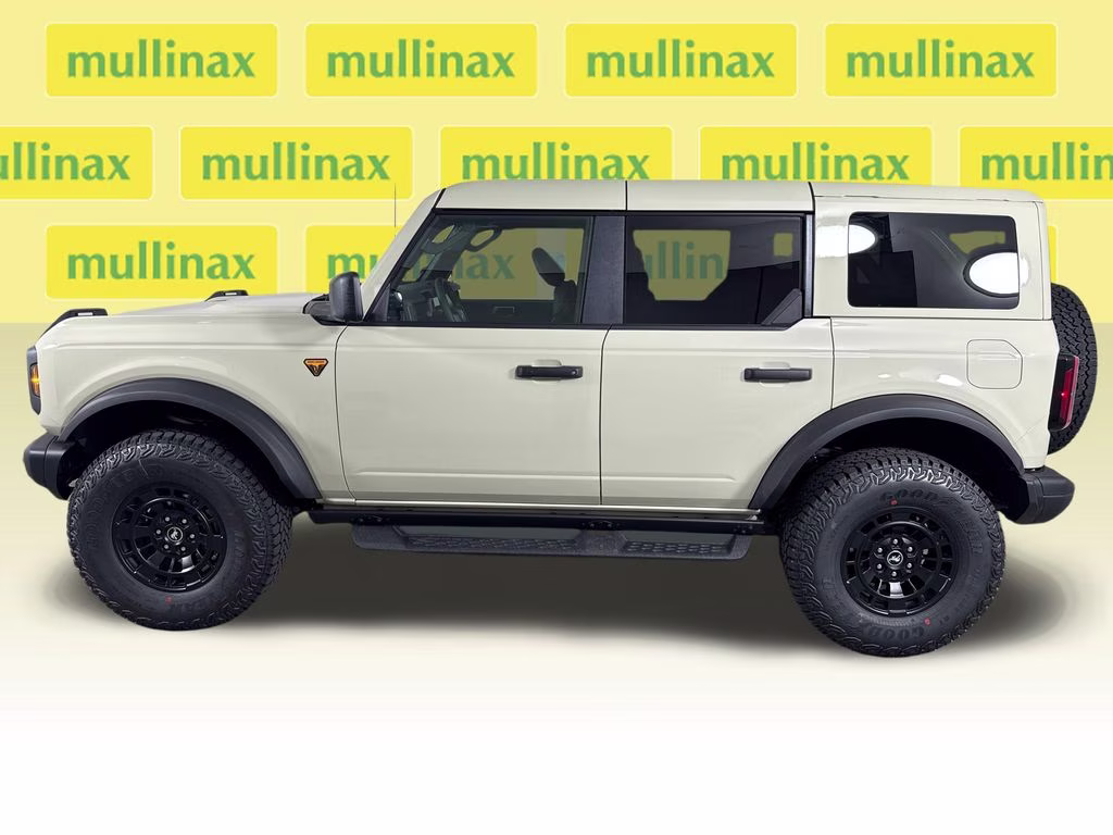 2026 Beige Ford Bronco Badlands 4X4 SUV
