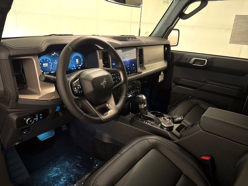 2026 Oxford White Ford Bronco Outer Banks 4X4 SUV