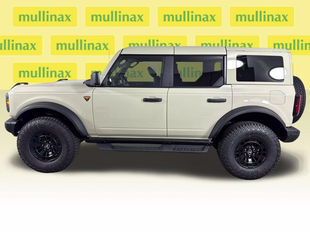2026 Beige Ford Bronco Badlands 4X4 SUV