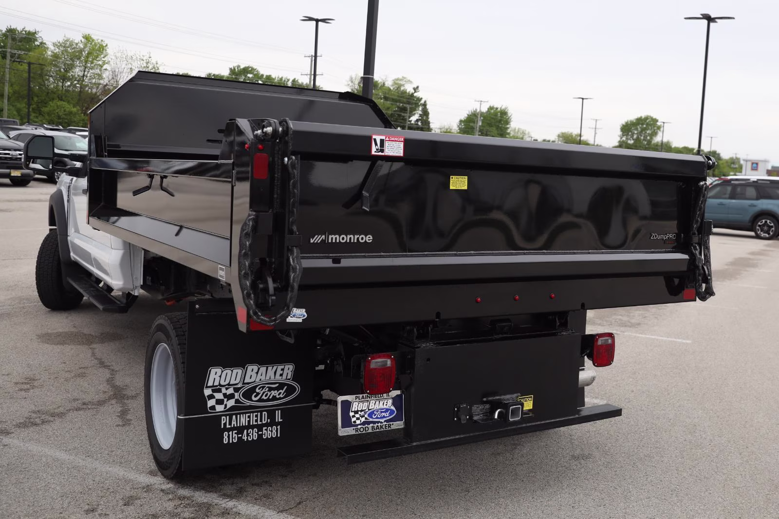 2026 Oxford White Ford Super Duty F-550 DRW XL 4X4 Truck