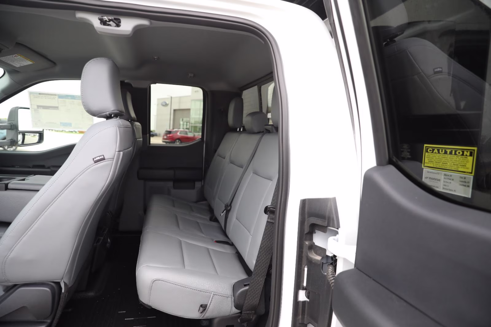 2026 Oxford White Ford Super Duty F-550 DRW XL 4X4 Truck