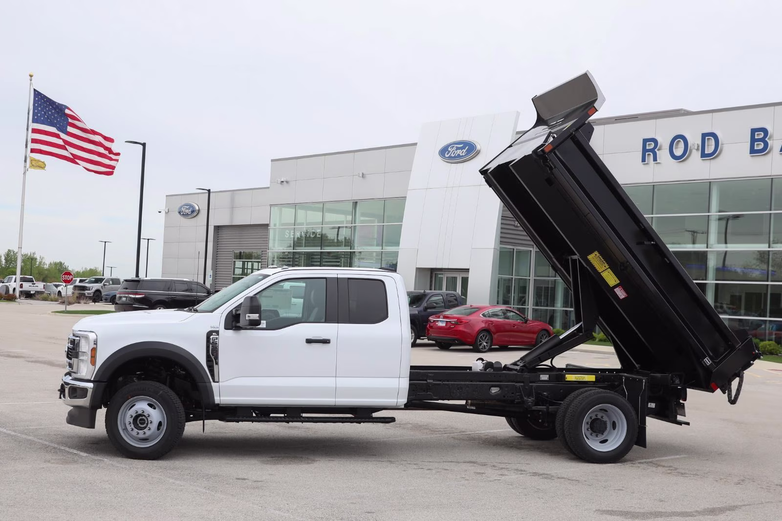2026 Oxford White Ford Super Duty F-550 DRW XL 4X4 Truck