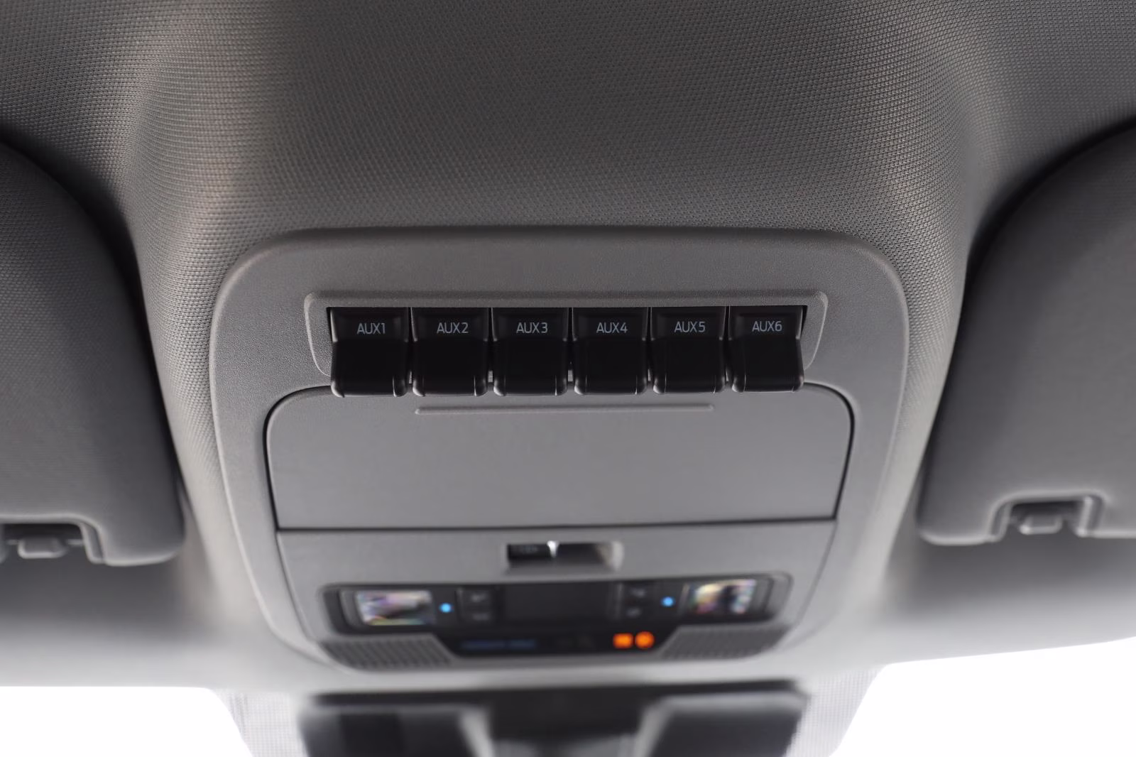 2026 Oxford White Ford Super Duty F-550 DRW XL 4X4 Truck