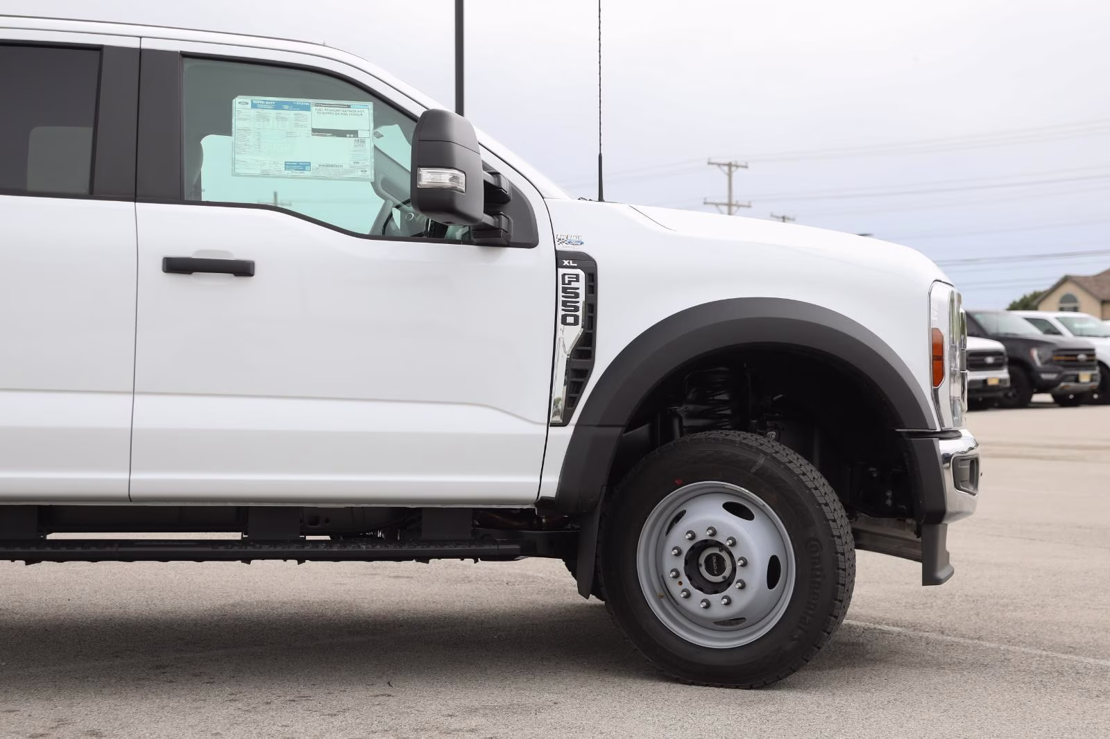 2026 Oxford White Ford Super Duty F-550 DRW XL 4X4 Truck