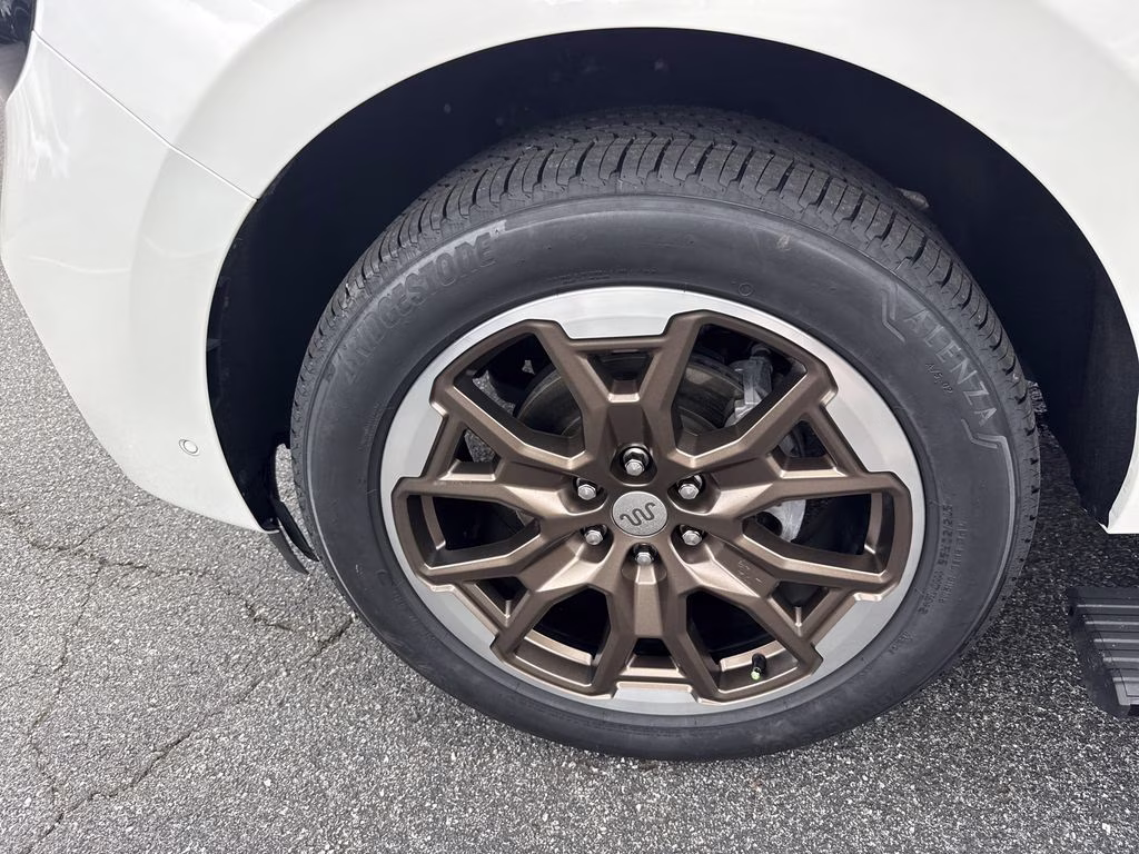 2025 Star White Metallic Tri-Coat Ford Expedition Max King Ranch 4X4 SUV