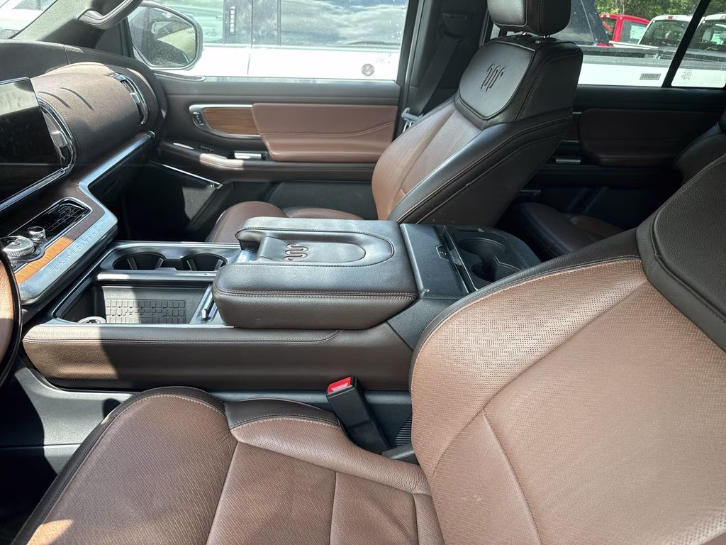 2025 Star White Metallic Tri-Coat Ford Expedition Max King Ranch 4X4 SUV