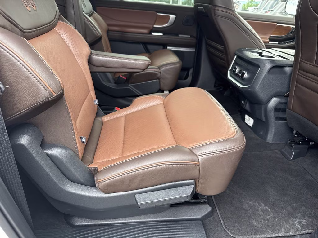 2025 Star White Metallic Tri-Coat Ford Expedition Max King Ranch 4X4 SUV