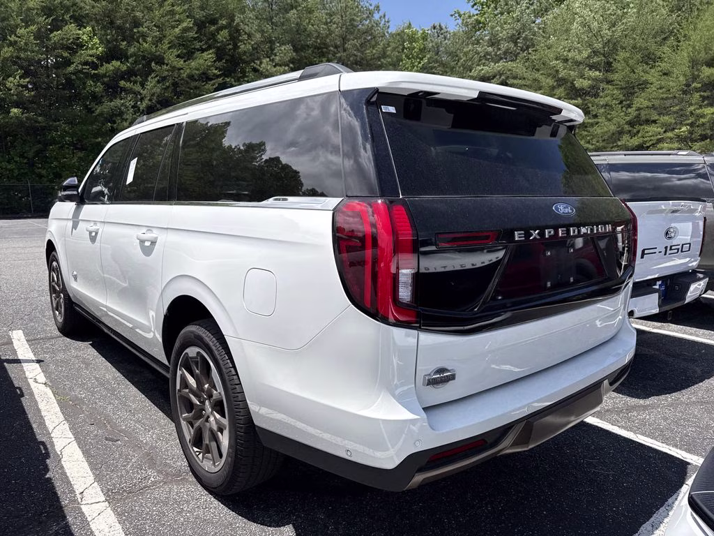 2025 Star White Metallic Tri-Coat Ford Expedition Max King Ranch 4X4 SUV