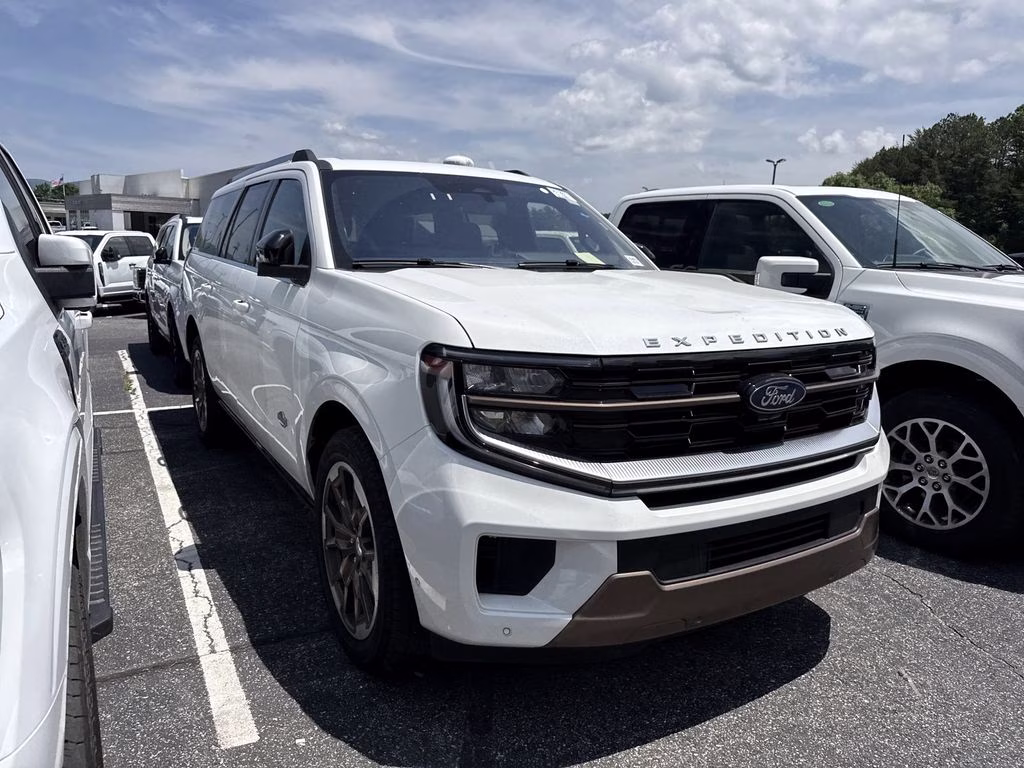 2025 Star White Metallic Tri-Coat Ford Expedition Max King Ranch 4X4 SUV