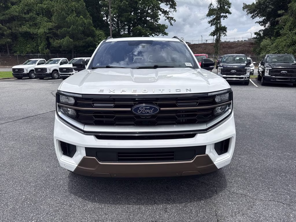 2025 Star White Metallic Tri-Coat Ford Expedition Max King Ranch 4X4 SUV