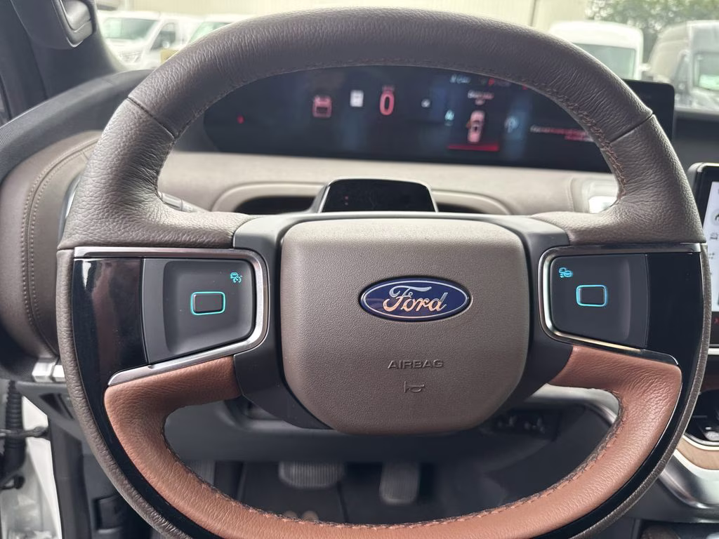 2025 Star White Metallic Tri-Coat Ford Expedition Max King Ranch 4X4 SUV