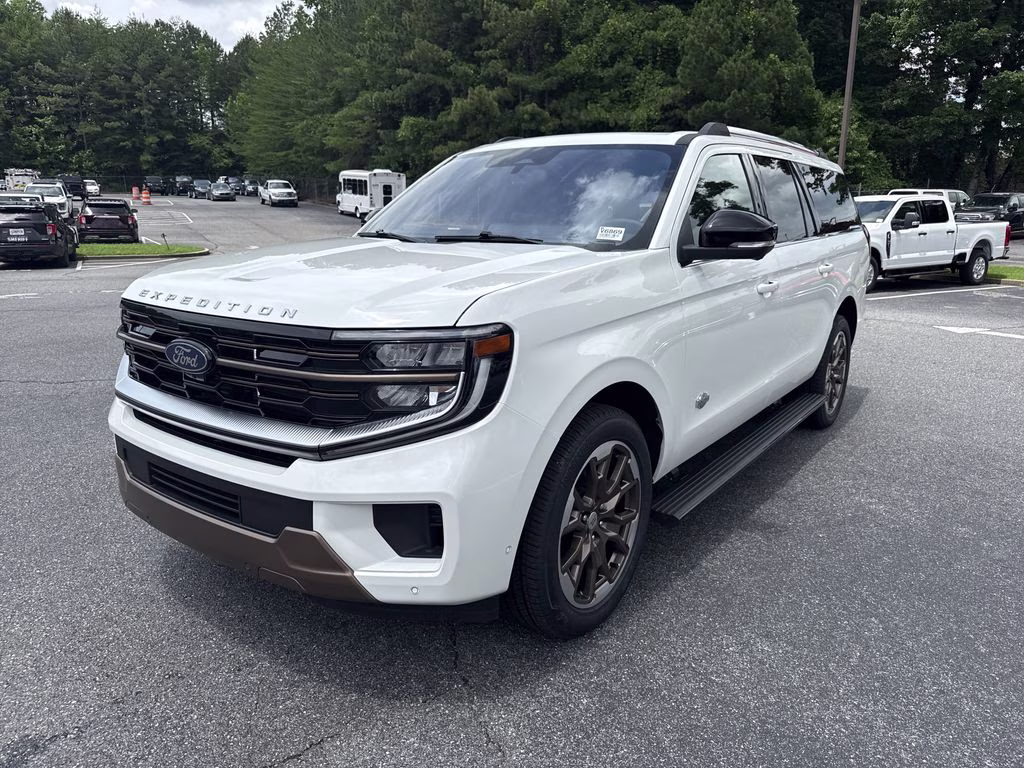 2025 Star White Metallic Tri-Coat Ford Expedition Max King Ranch 4X4 SUV