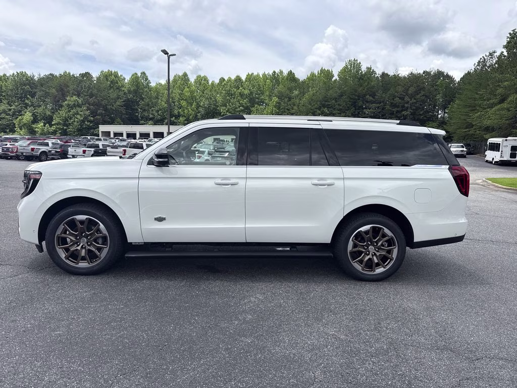 2025 Star White Metallic Tri-Coat Ford Expedition Max King Ranch 4X4 SUV