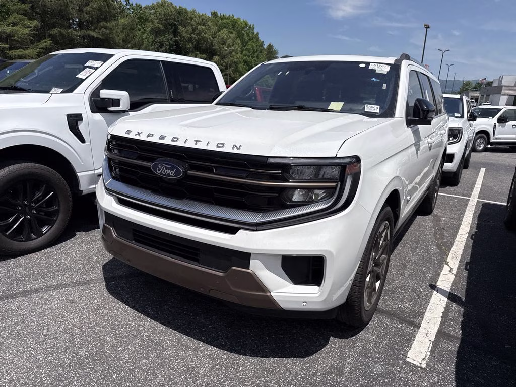 2025 Star White Metallic Tri-Coat Ford Expedition Max King Ranch 4X4 SUV