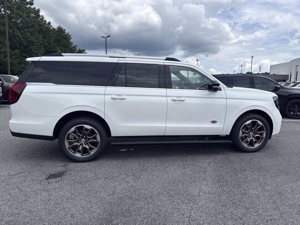 2025 Star White Metallic Tri-Coat Ford Expedition Max King Ranch 4X4 SUV