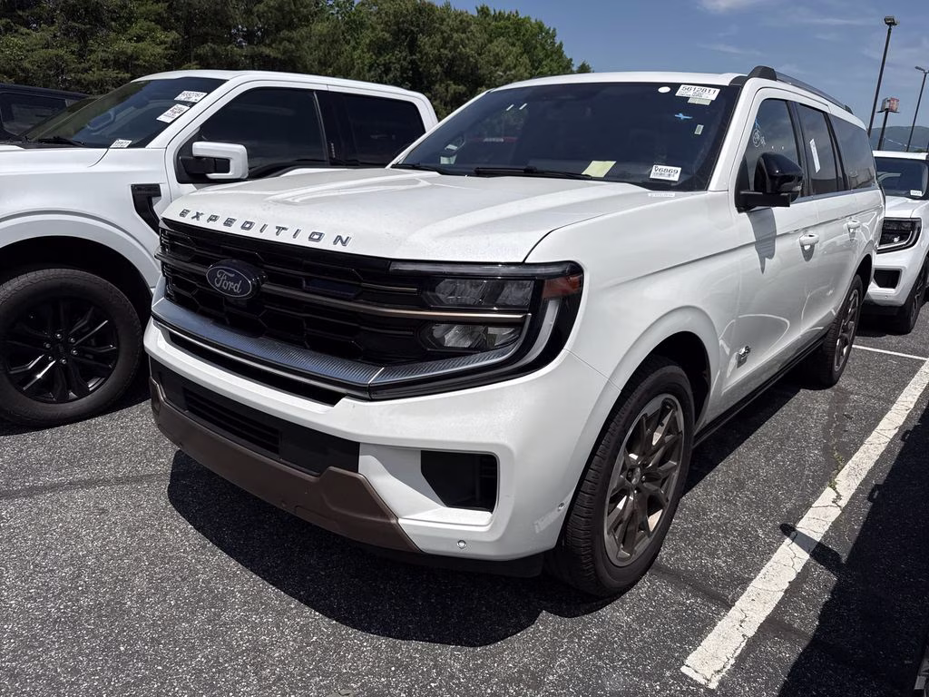 2025 Star White Metallic Tri-Coat Ford Expedition Max King Ranch 4X4 SUV