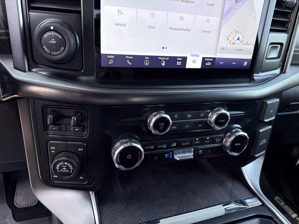 2023 Star White Metallic Tri-Coat Ford F-150 Platinum 4X4 Truck