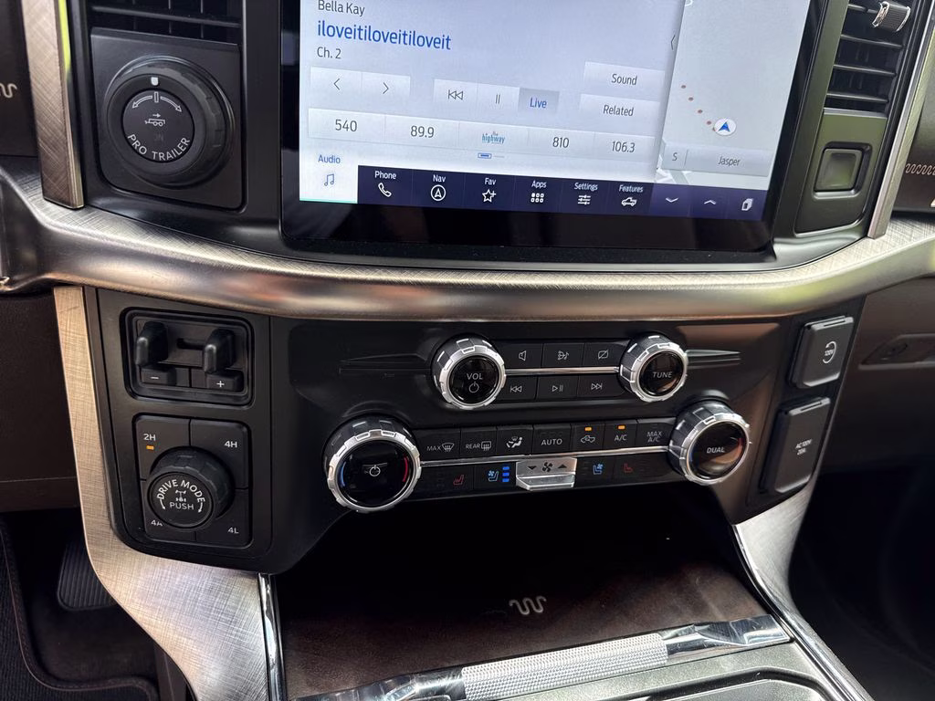 2023 Star White Metallic Tri-Coat Ford F-150 King Ranch 4X4 Truck