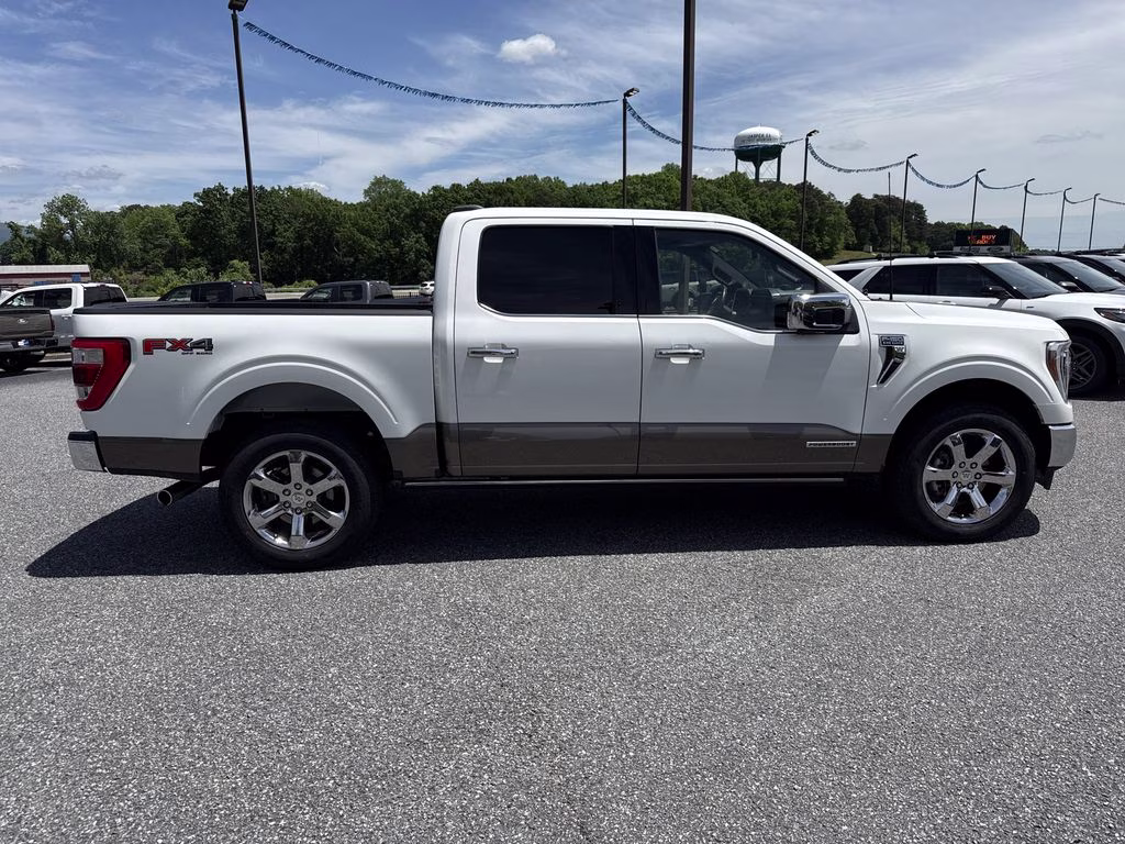 2023 Star White Metallic Tri-Coat Ford F-150 King Ranch 4X4 Truck