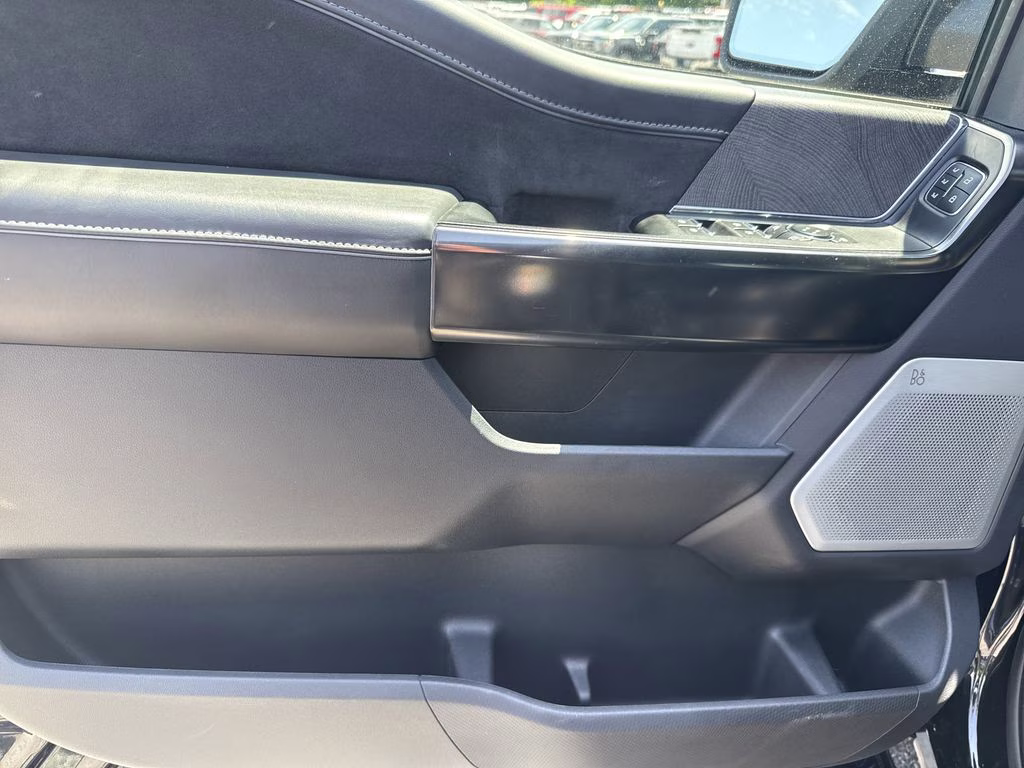 2023 Agate Black Metallic Ford F-150 Platinum 4X4 Truck