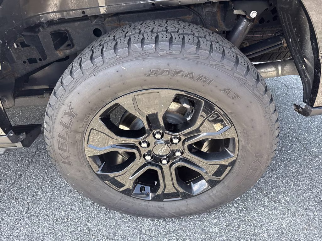 2023 Agate Black Metallic Ford F-150 Platinum 4X4 Truck