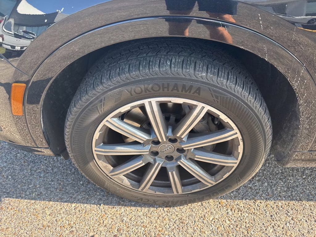 2018 Orca Black Metallic Audi Q7 2.0T Premium Plus AWD SUV