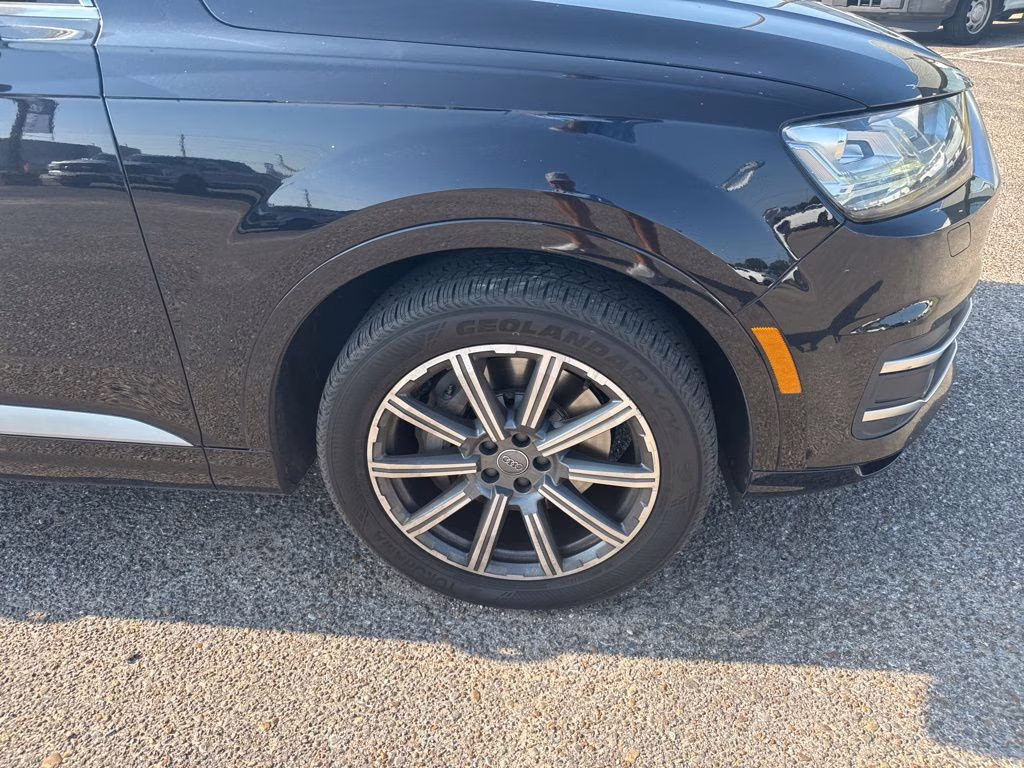 2018 Orca Black Metallic Audi Q7 2.0T Premium Plus AWD SUV