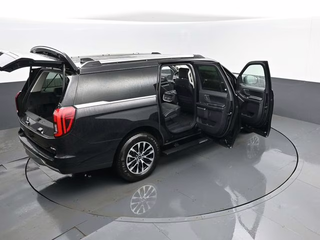 2025 Black Metallic Ford Expedition Max Platinum 4X4 SUV