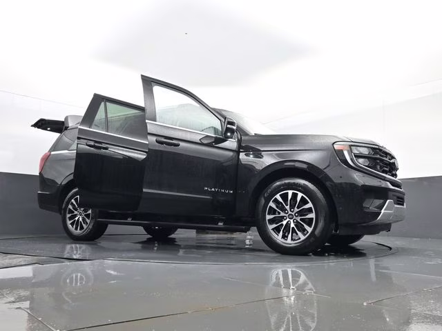 2025 Black Metallic Ford Expedition Max Platinum 4X4 SUV