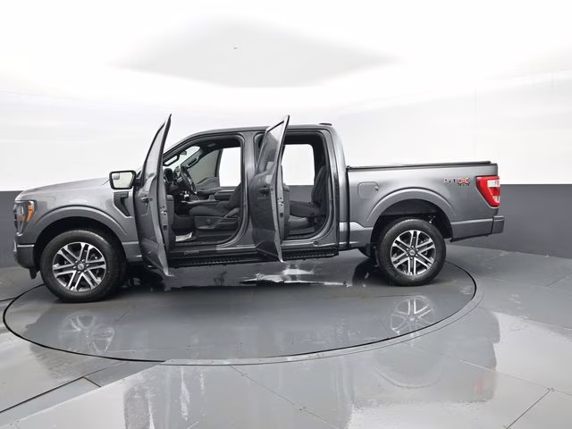 2023 Gray Metallic Ford F-150 XL 4X4 Truck