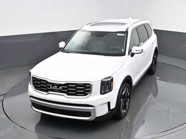 2025 Glacial White Pearl Kia Telluride S AWD SUV