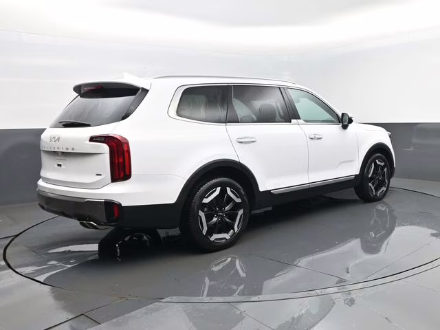 2025 Glacial White Pearl Kia Telluride S AWD SUV