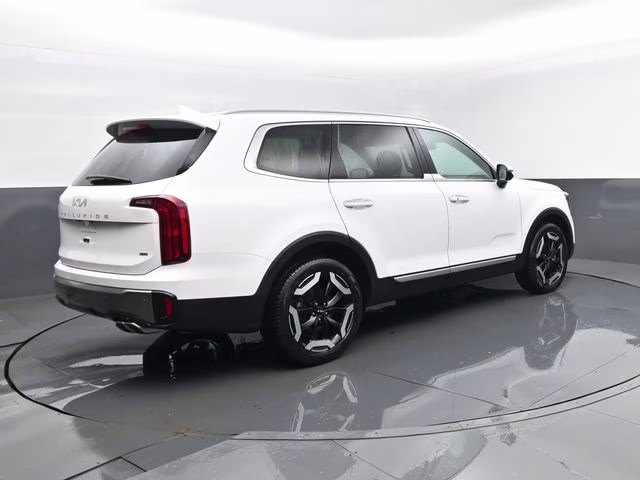 2025 Glacial White Pearl Kia Telluride S AWD SUV