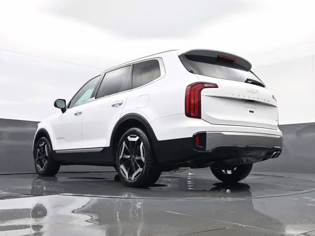2025 Glacial White Pearl Kia Telluride S AWD SUV