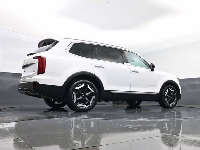 2025 Glacial White Pearl Kia Telluride S AWD SUV
