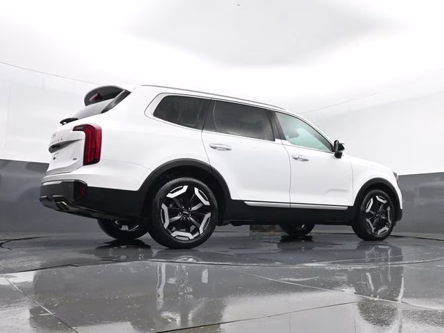 2025 Glacial White Pearl Kia Telluride S AWD SUV