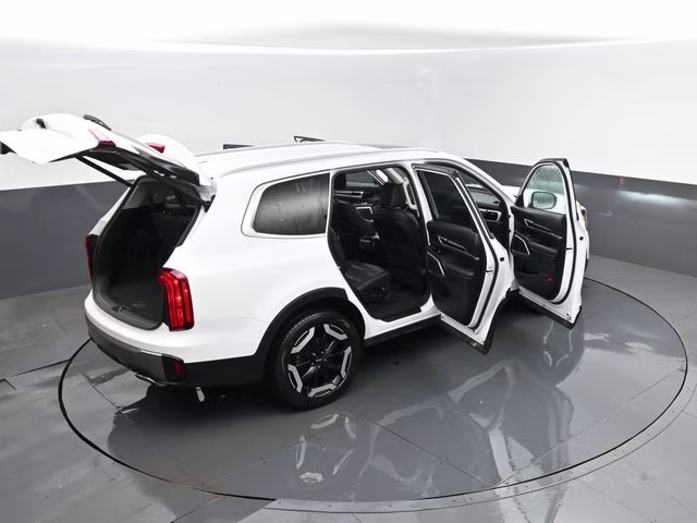 2025 Glacial White Pearl Kia Telluride S AWD SUV