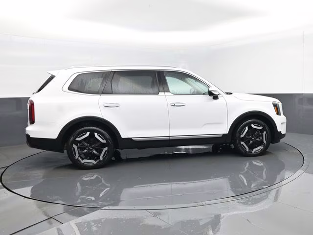 2025 Glacial White Pearl Kia Telluride S AWD SUV