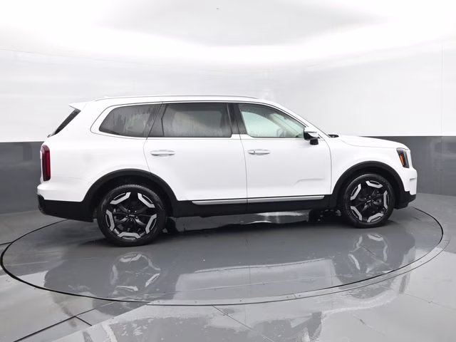2025 Glacial White Pearl Kia Telluride S AWD SUV