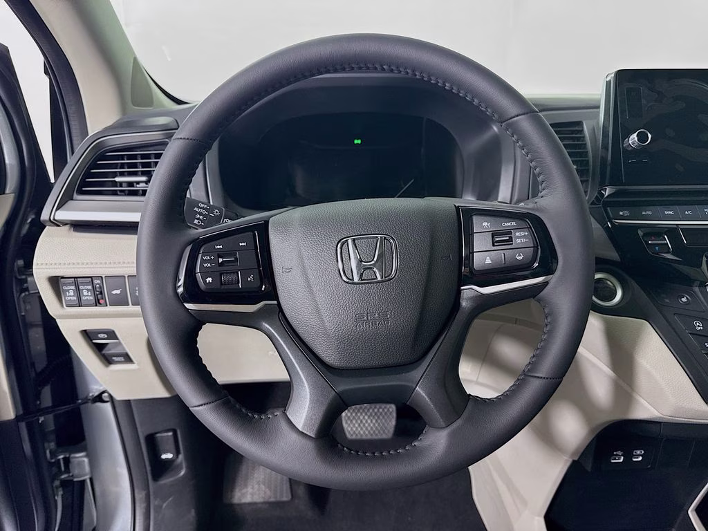 2026 Solar Silver Metallic Honda Odyssey EX-L FWD Van