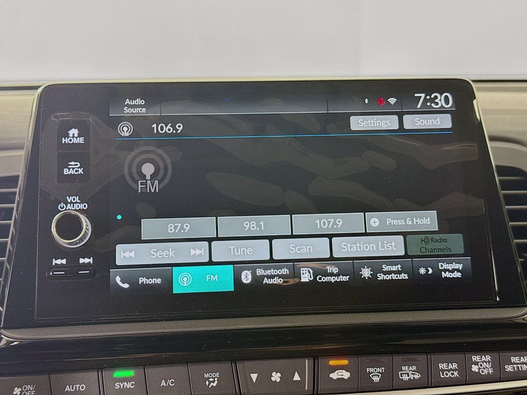 2026 Solar Silver Metallic Honda Odyssey EX-L FWD Van