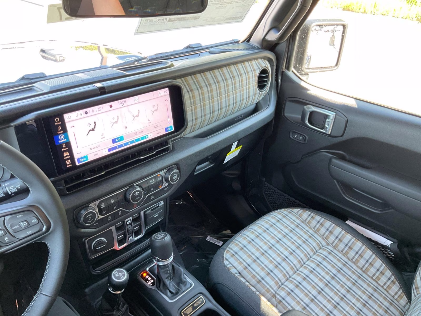 2026 Granite Crystal Metallic Clearcoat Jeep Wrangler 4X4 SUV
