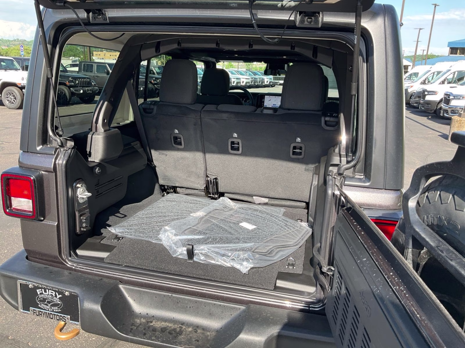 2026 Granite Crystal Metallic Clearcoat Jeep Wrangler 4X4 SUV