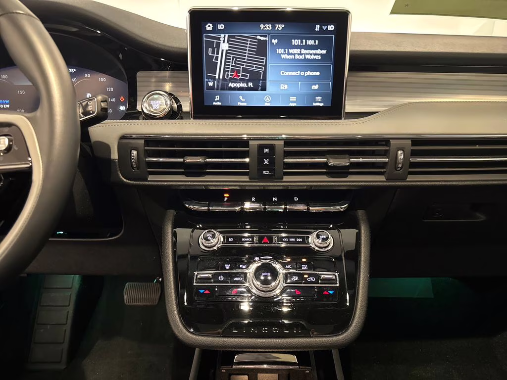 2022 Infinite Black Metallic Clearcoat Lincoln Corsair Plug-In Hybrid Grand Touring AWD SUV