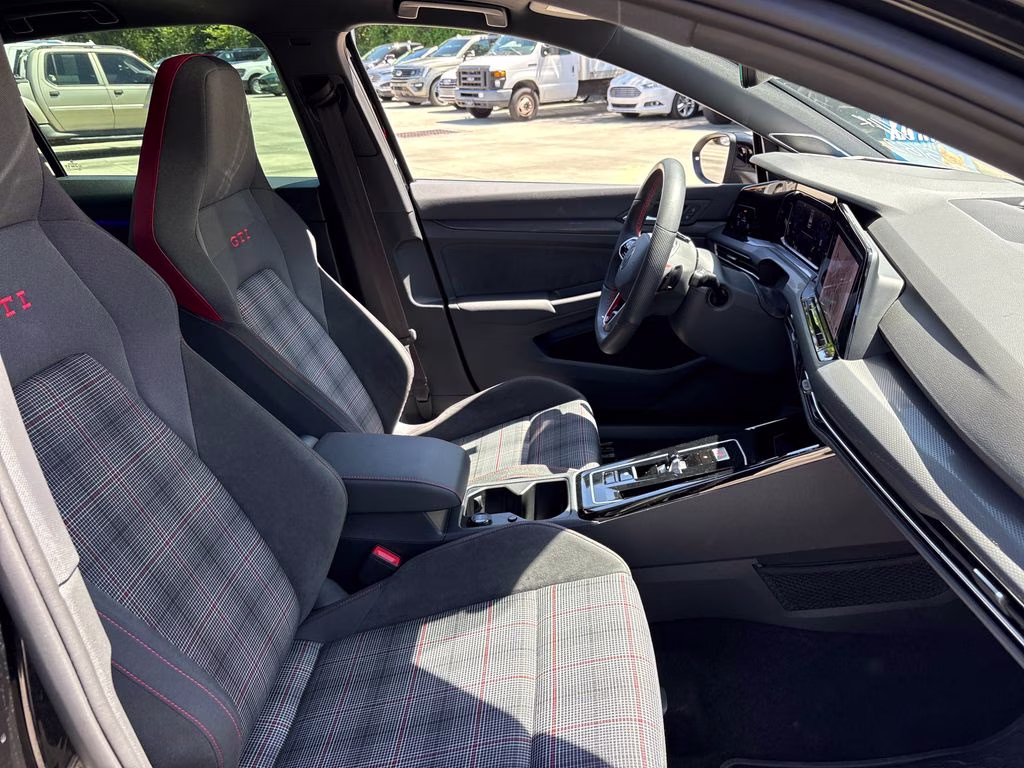 2024 Black Volkswagen Golf GTI 2.0T SE FWD Hatchback