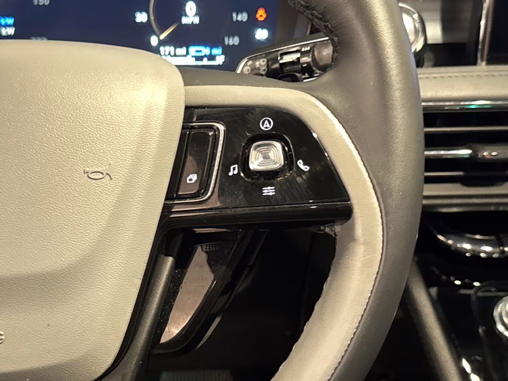 2022 Infinite Black Metallic Clearcoat Lincoln Corsair Plug-In Hybrid Grand Touring AWD SUV