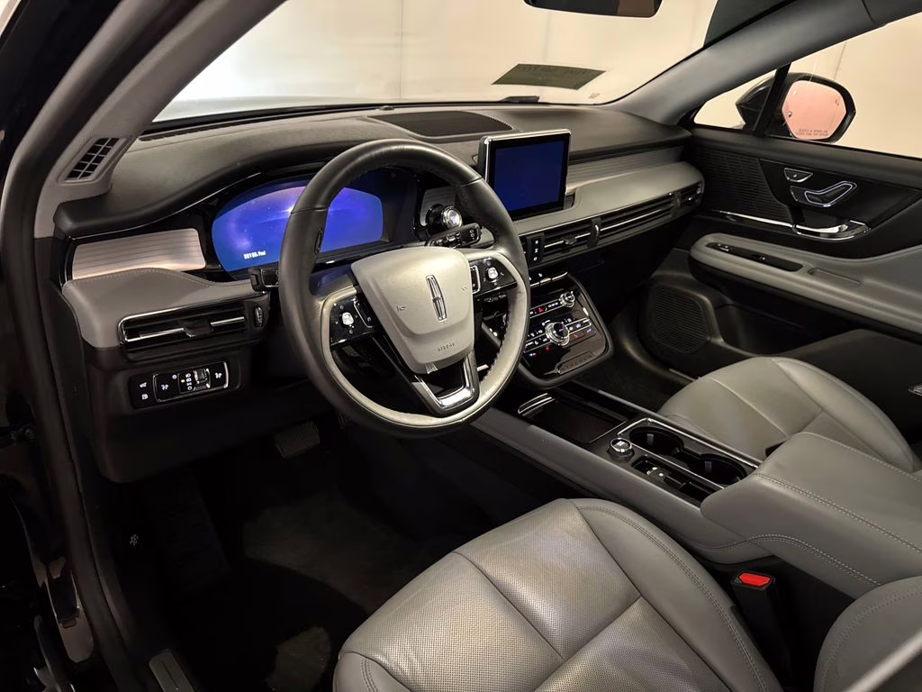 2022 Infinite Black Metallic Clearcoat Lincoln Corsair Plug-In Hybrid Grand Touring AWD SUV