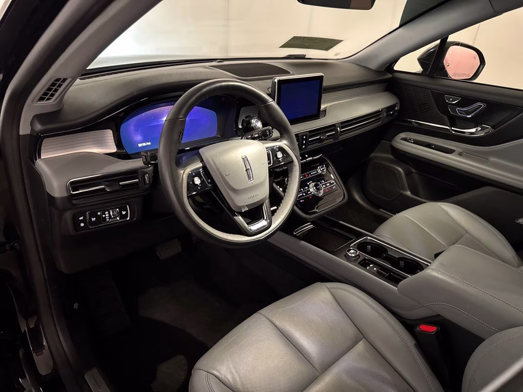 2022 Infinite Black Metallic Clearcoat Lincoln Corsair Plug-In Hybrid Grand Touring AWD SUV